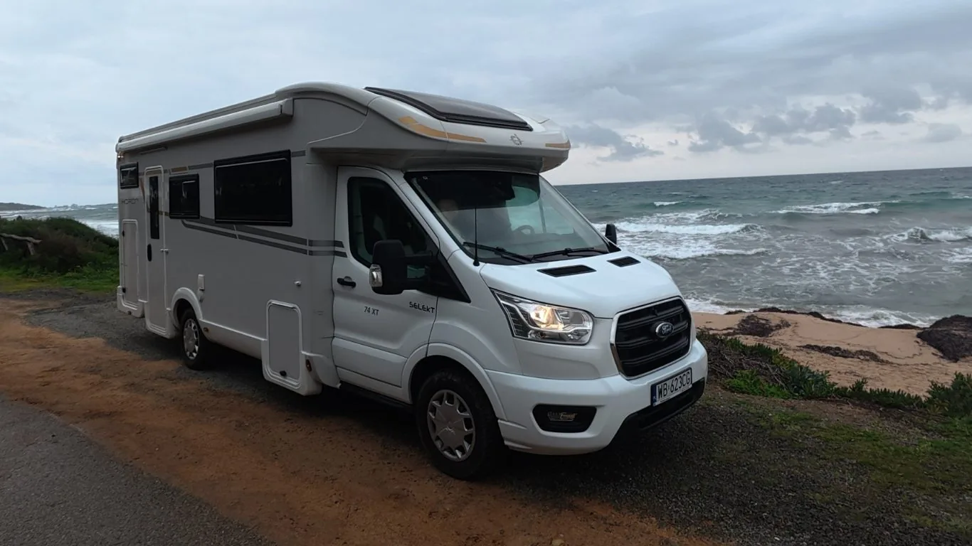 Ford CI Horon 74XT WITCAMP - zdjęcie główne